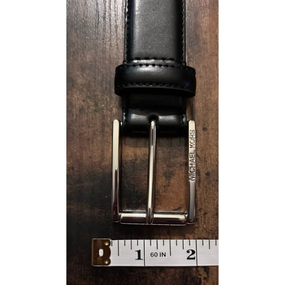 Michael Kors  Classic leather belt Size 32” in Black